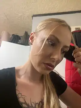 Shelly-Marie Webcam Show