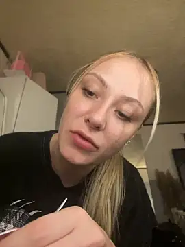 Shelly-Marie Webcam Show