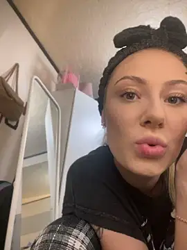 Shelly-Marie Webcam-Show