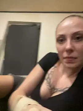 Shelly-Marie Webcam show