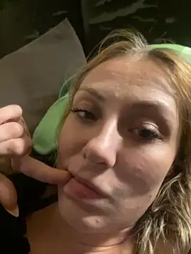 Shelly-Marie's Webcam Show