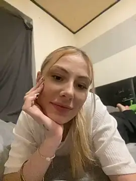 Shelly-Marie Webcamshow