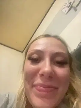 Shelly-Marie webcam show