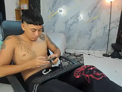 Carlitosexx09's Webcam Show