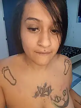 XXX chat uživo modela Diabli1