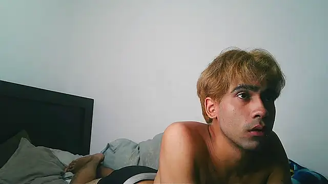 Bastianblaze4 Show in webcam
