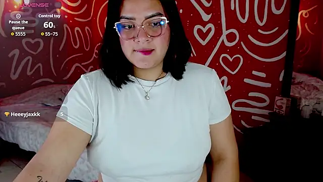 elumi_2's Webcam Show