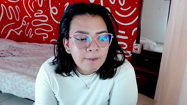 elumi_2 Chat XXX in diretta