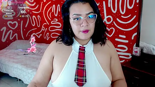 elumi_2 Chat XXX in diretta