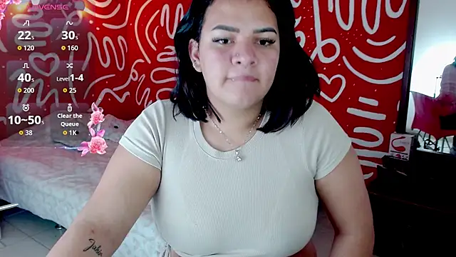 elumi_2: διαδικτυακό σόου στην κάμερα