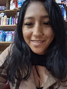 Angy_d4 Chat XXX in diretta