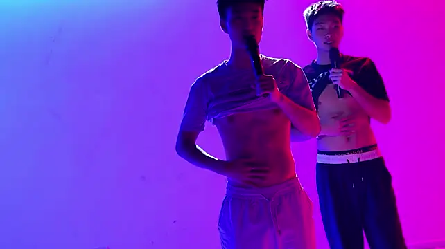 عرض كام Heartbroken-boys