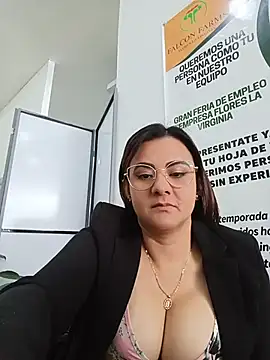 _Melisa-1 Adlı Modelin Canlı XXX Sohbeti