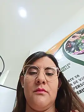 _Melisa-1 Show in webcam