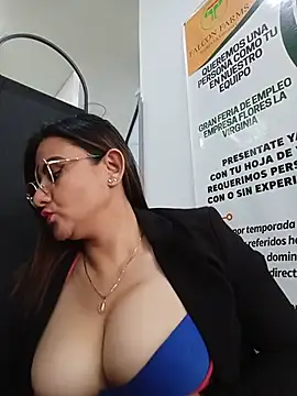 _Melisa-1 Show in webcam