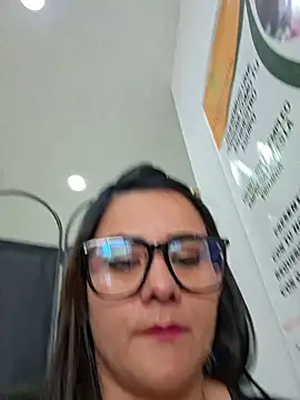 _Melisa-1 – Naživo XXX chat