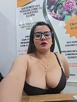 _Melisa-1's Live XXX Chat