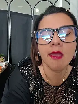 _Melisa-1 Adlı Modelin Canlı XXX Sohbeti