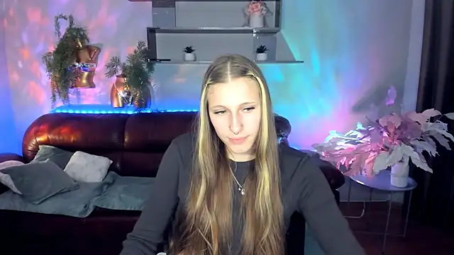 Chat +18 de MiaCream ao vivo
