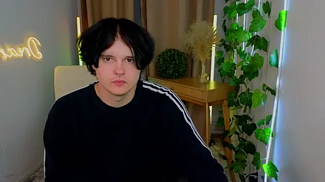 Gothic_Tom_n Webbikameraesitys