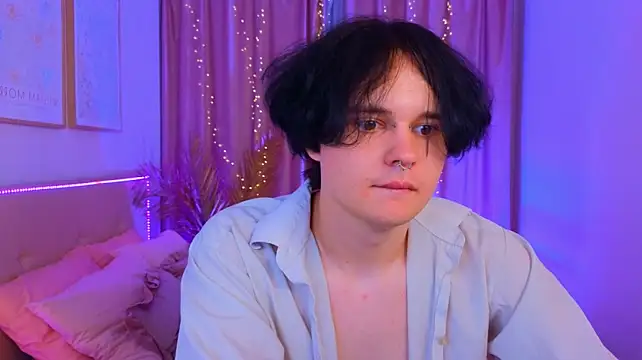 הופעת וובקאם של Gothic_Tom_