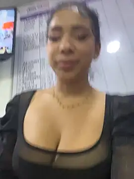 Taliaaa_Paris Live XXX-chat