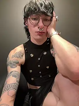 GothSadist webcam show