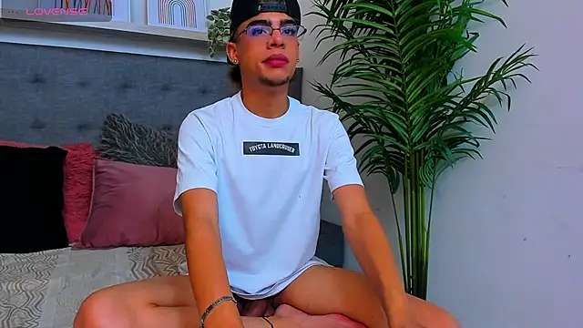 Show modela philip_miller3 na web-kameri
