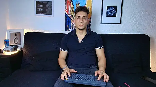 SR_EMILIOCUM 在線直播表演