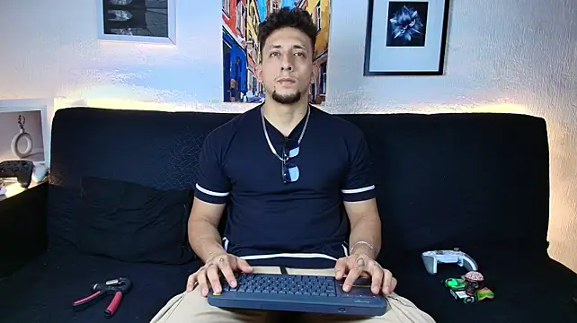 SR_EMILIOCUM Webcam show