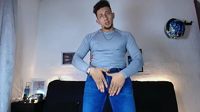 SR_EMILIOCUM Webcam Show