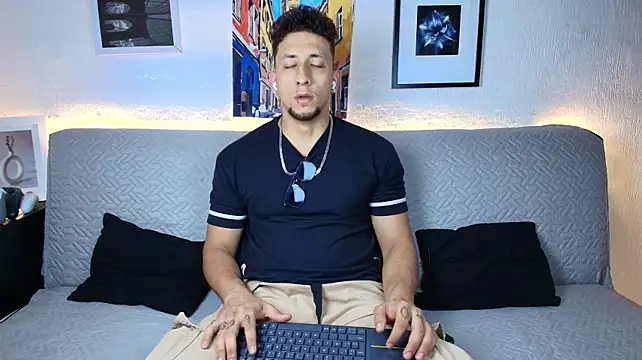 Show de SR_EMILIOCUM na webcam