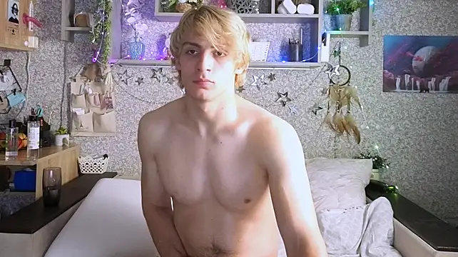 הופעת וובקאם של BloodyBlondiee