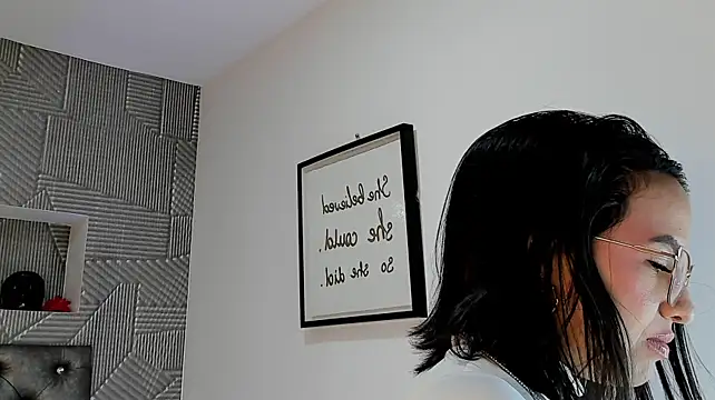 ShallomMuse Webcam show