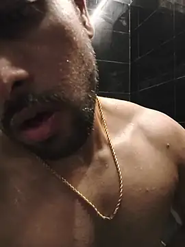 Show modela up_hunk_here na web-kameri