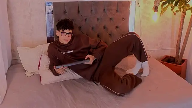 mateo_vegas_ Webcam show