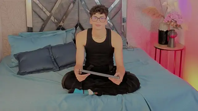 הופעת וובקאם של mateo_vegas_