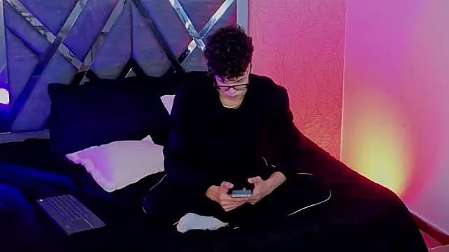 mateo_vegas_ Шоу с уебкамера
