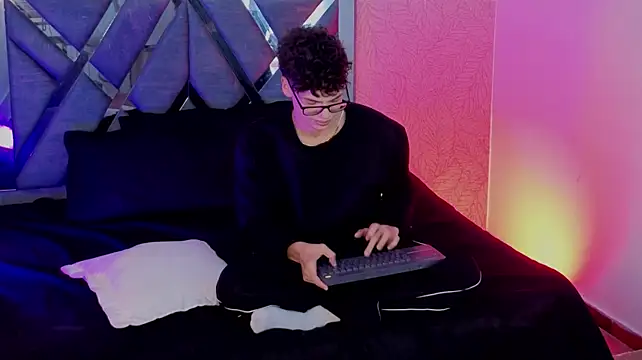mateo_vegas_ Show in webcam