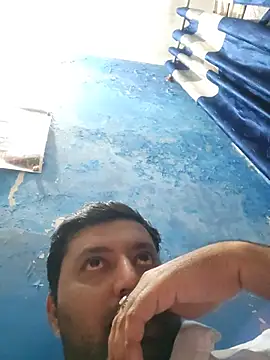yourash22 Show in webcam