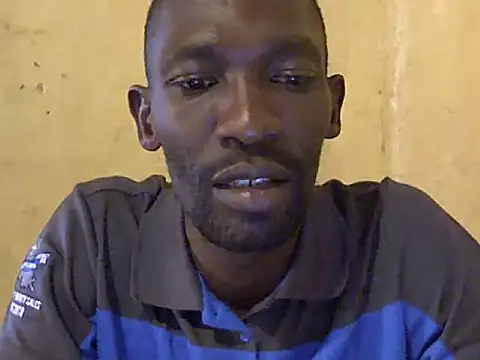 Show modela RayanRobinX na web-kameri