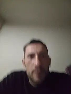 UruUru12 webcam show