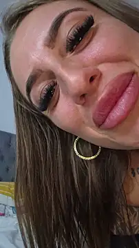CrazyBhonnieX Live XXX-Chat