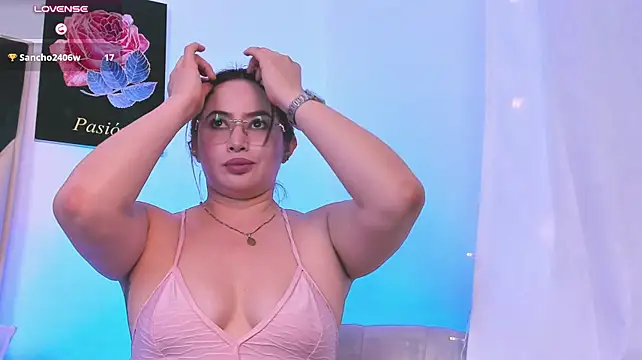 Mia_Laurenth_'s Webcam Show
