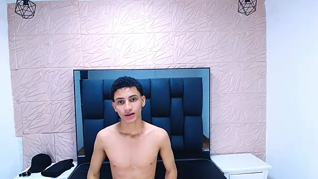 Aitor_Young Pertunjukan Webcam