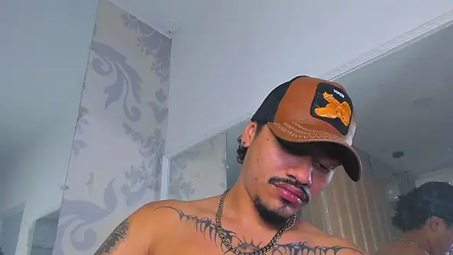 AlexDominus webcam show