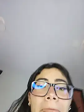 anne_noire Adlı Modelin Canlı XXX Sohbeti