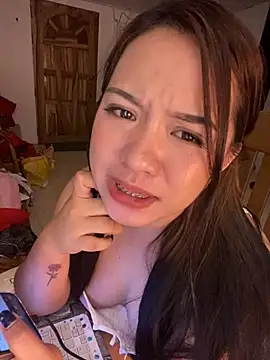 Kreezybabe Live XXX-chat