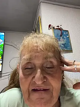 צ'אט XXX בשידור חי של DulceDiaz