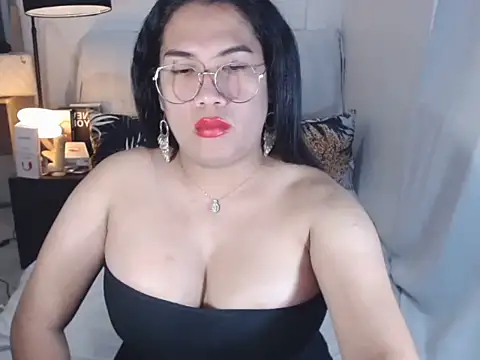 hugecockpaula Pertunjukan Webcam